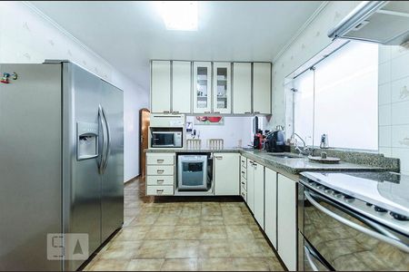 Casa à venda com 430m², 5 quartos e 4 vagas Casa à venda com 430m², 5 quartos e 4 vagasCozinha