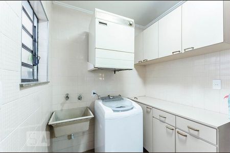 Casa à venda com 430m², 5 quartos e 4 vagas Casa à venda com 430m², 5 quartos e 4 vagasÁrea de Serviço