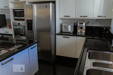 Apartamento à venda com 302m², 4 quartos e 4 vagasCozinha