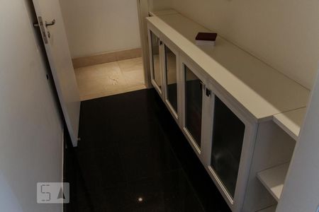 Apartamento à venda com 302m², 4 quartos e 4 vagasCozinha
