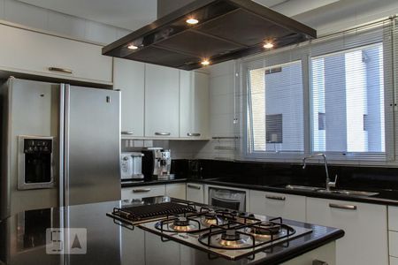 Apartamento à venda com 302m², 4 quartos e 4 vagasCozinha