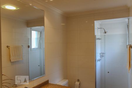 Apartamento à venda com 302m², 4 quartos e 4 vagasBanheiro da Suíte 1