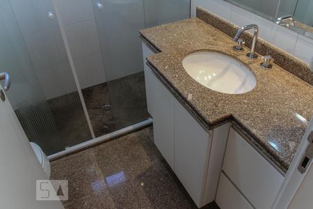 Apartamento à venda com 302m², 4 quartos e 4 vagasBanheiro da Suíte 2