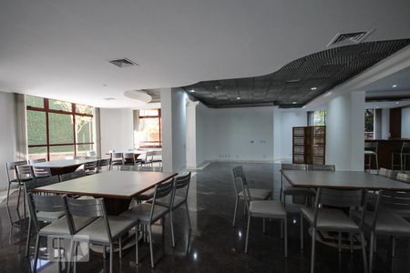 Apartamento à venda com 450m², 4 quartos e 5 vagas Apartamento à venda com 450m², 4 quartos e 5 vagasÁrea Comum