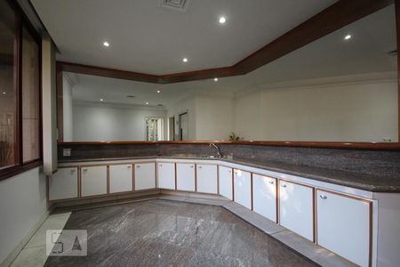 Apartamento à venda com 450m², 4 quartos e 5 vagas Apartamento à venda com 450m², 4 quartos e 5 vagasÁrea Comum