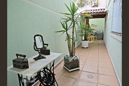 Casa à venda com 134m², 3 quartos e 3 vagasQuintal