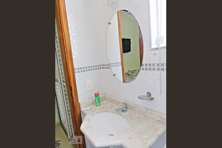 Casa à venda com 134m², 3 quartos e 3 vagasDetalhe do Banheiro da Suite 2