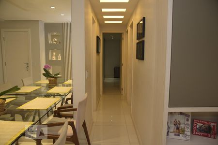 Corredor de apartamento para alugar com 3 quartos, 95m² em Freguesia (jacarepaguá), Rio de Janeiro