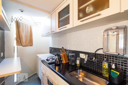 Cozinha de apartamento para alugar com 1 quarto, 45m² em Vila Nova Conceição, São Paulo
