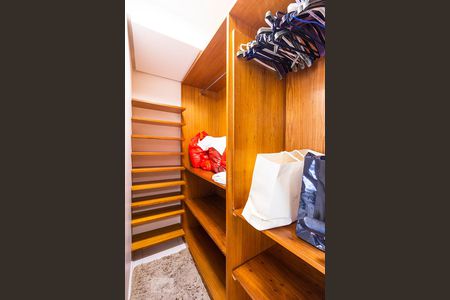 Closet de apartamento para alugar com 1 quarto, 45m² em Vila Nova Conceição, São Paulo