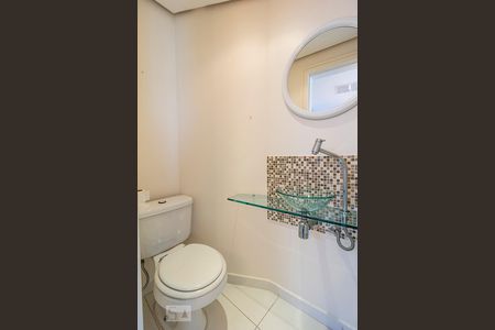 Lavabo de apartamento para alugar com 1 quarto, 45m² em Vila Nova Conceição, São Paulo