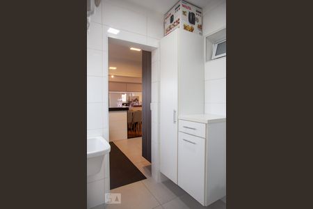 Apartamento à venda com 160m², 3 quartos e 2 vagas Apartamento à venda com 160m², 3 quartos e 2 vagasLavanderia