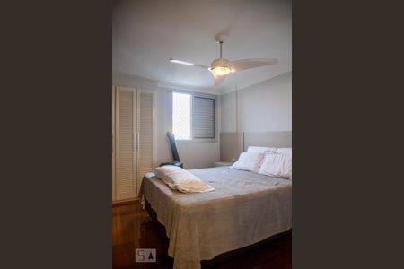 Apartamento à venda com 160m², 3 quartos e 2 vagas Apartamento à venda com 160m², 3 quartos e 2 vagasSuíte