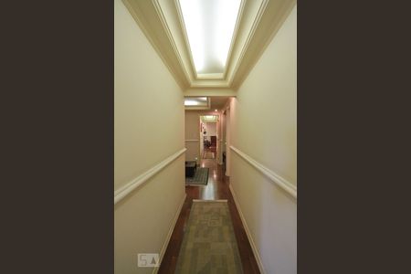 Apartamento à venda com 200m², 3 quartos e 3 vagas Apartamento à venda com 200m², 3 quartos e 3 vagasCorredor