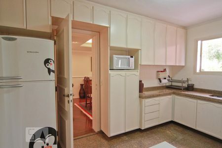 Apartamento à venda com 200m², 3 quartos e 3 vagas Apartamento à venda com 200m², 3 quartos e 3 vagasCozinha