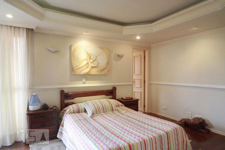 Apartamento à venda com 200m², 3 quartos e 3 vagas Apartamento à venda com 200m², 3 quartos e 3 vagasSuite Master