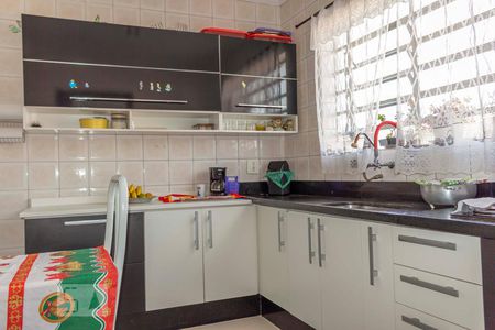 Casa à venda com 226m², 3 quartos e 3 vagasCozinha