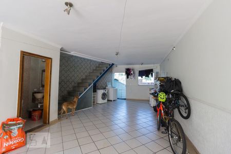 Casa à venda com 200m², 3 quartos e 4 vagas Casa à venda com 200m², 3 quartos e 4 vagasGaragem