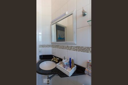 Casa à venda com 200m², 3 quartos e 4 vagas Casa à venda com 200m², 3 quartos e 4 vagasBanheiro