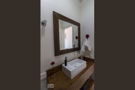 Casa à venda com 200m², 3 quartos e 4 vagas Casa à venda com 200m², 3 quartos e 4 vagasBanheiro da Garagem