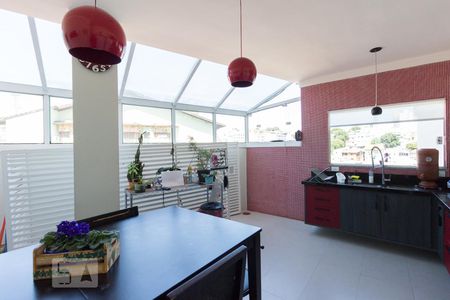 Casa à venda com 200m², 3 quartos e 4 vagas Casa à venda com 200m², 3 quartos e 4 vagasCozinha