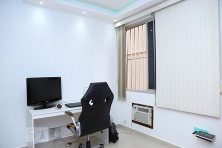 Apartamento à venda com 110m², 3 quartos e 2 vagasQuarto 2