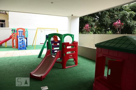 Apartamento à venda com 110m², 3 quartos e 2 vagasÁrea Comum - Playground
