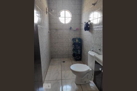 Casa à venda com 100m², 3 quartos e 1 vagaBanheiro