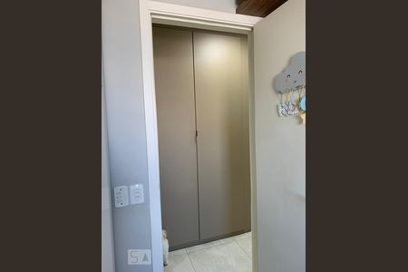 Apartamento à venda com 94m², 3 quartos e 2 vagasCorredor