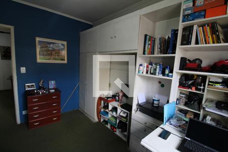 Casa à venda com 220m², 3 quartos e 2 vagasQuarto 4