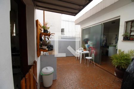 Casa à venda com 220m², 3 quartos e 2 vagasÁrea de Serviço