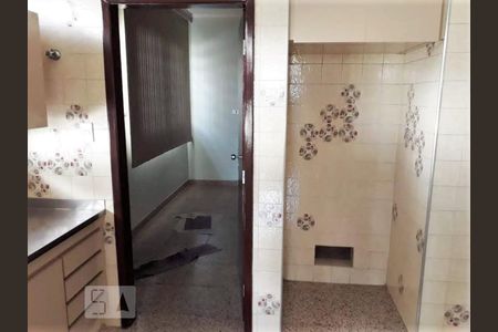 Casa à venda com 424m², 4 quartos e 5 vagas Casa à venda com 424m², 4 quartos e 5 vagasCozinha