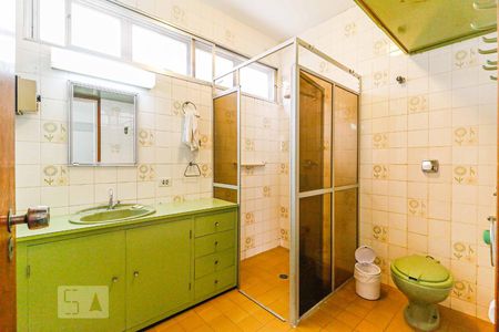 Casa à venda com 511m², 4 quartos e 6 vagas Casa à venda com 511m², 4 quartos e 6 vagasBanheiro Escritório 2