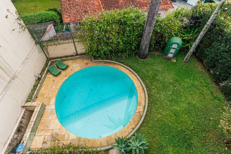 Casa à venda com 511m², 4 quartos e 6 vagas Casa à venda com 511m², 4 quartos e 6 vagasVaranda Suíte 2