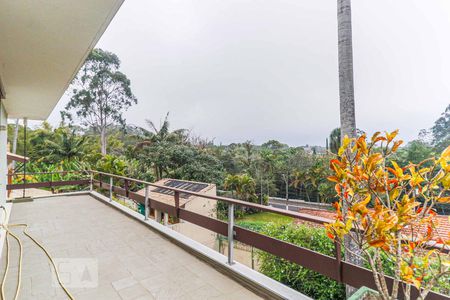 Casa à venda com 511m², 4 quartos e 6 vagas Casa à venda com 511m², 4 quartos e 6 vagasVaranda Suíte 2