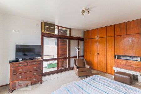 Casa à venda com 511m², 4 quartos e 6 vagas Casa à venda com 511m², 4 quartos e 6 vagasSuíte 2