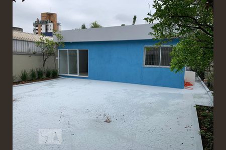 Casa à venda com 400m², 6 quartos e 4 vagas Casa à venda com 400m², 6 quartos e 4 vagasÁrea Externa