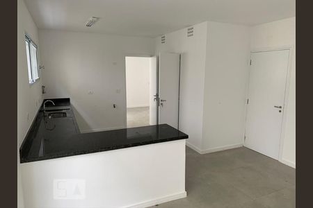 Casa à venda com 400m², 6 quartos e 4 vagas Casa à venda com 400m², 6 quartos e 4 vagasCozinha