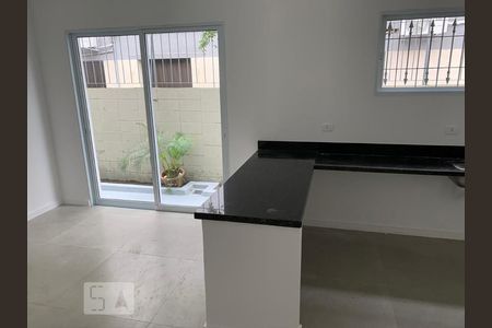 Casa à venda com 400m², 6 quartos e 4 vagas Casa à venda com 400m², 6 quartos e 4 vagasCozinha