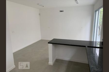 Casa à venda com 400m², 6 quartos e 4 vagas Casa à venda com 400m², 6 quartos e 4 vagasCozinha