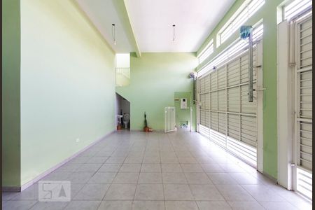 Casa à venda com 120m², 2 quartos e 3 vagasGaragem