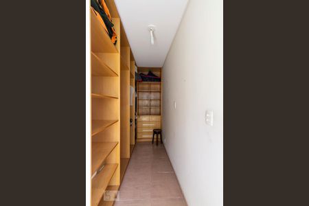 Casa à venda com 120m², 2 quartos e 3 vagasCloset do Quarto 2 - Suíte