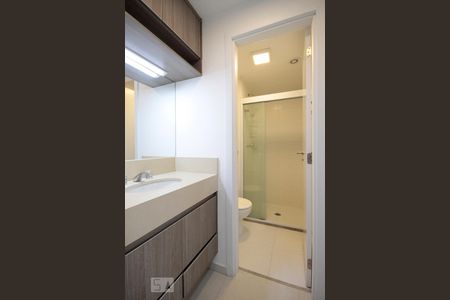 Banheiro de apartamento para alugar com 1 quarto, 42m² em Bela Vista, São Paulo