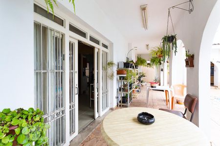 Casa à venda com 420m², 4 quartos e 2 vagasÁrea Externa