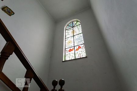 Casa à venda com 420m², 4 quartos e 2 vagasEscada