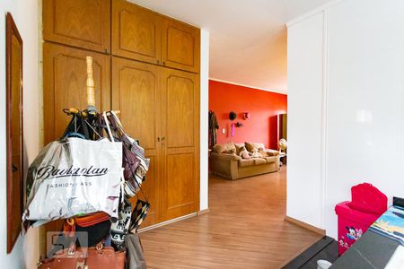 Casa à venda com 420m², 4 quartos e 2 vagasBanheiro