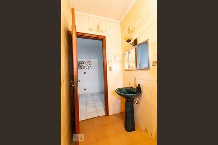 Casa à venda com 420m², 4 quartos e 2 vagasBanheiro 