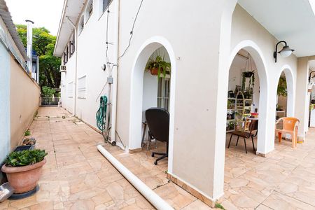 Casa à venda com 420m², 4 quartos e 2 vagasÁrea Externa