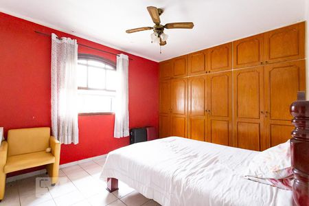 Casa à venda com 420m², 4 quartos e 2 vagasQuarto