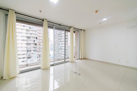 Sala e Quarto de apartamento para alugar com 1 quarto, 35m² em Century Plaza - (águas Claras), Brasília